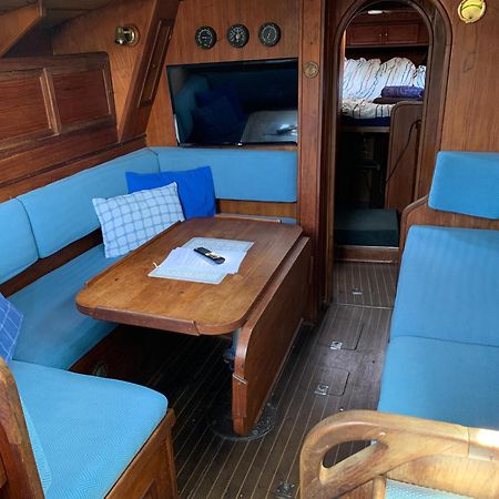 Unique Wooden Sail Yacht + 2 Bikes Included! Hotel Sant Adria de Besos Exterior photo
